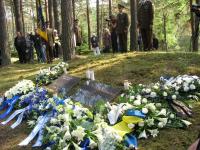 Riigivanem Rei ja tema abikaasa puhkavad nüüd Tallinna Metsakalmistu mändide all. Foto: T. Pikkur - pics/2006/14099_2_t.jpg