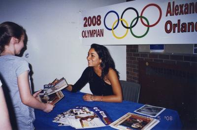 Ritmika võimleja Alexandra Orlando esindab Kanadat eeloleval Pekingi olümpial. - pics/2008/05/19871_2_t.jpg