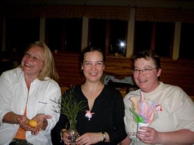 Kolm graatsiat: Maare Tomson Ollin, Jaane Elmi, Leena Laks. - pics/2009/04/23472_21_t.jpg