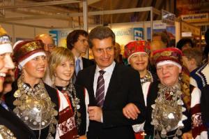 Endine Baden-Württembergi peaminister, nüüdne EL energiakomissar jäi Werner
 Sieberti apraadi ette CMT turismimessil Stuttgardis jaanuaris 2008 koos setudega.
 
  - pics/2009/12/26324_1_t.jpg
