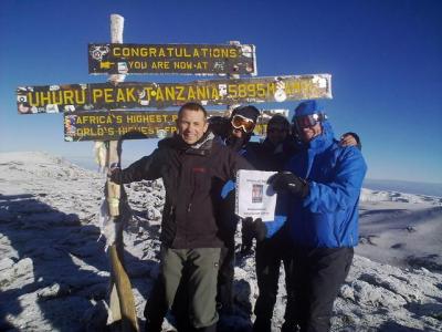 13. veebruaril Sean Paavo Krepp koos kaaslastega Kilimanjaro tipus. - pics/2010/02/27224_1_t.jpg