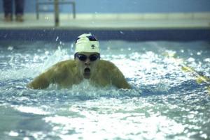T.J. Timusk, ujumas 100m liblikat 17+meeste võistlusel. Foto: Martin Timusk - pics/2010/11/30186_3_t.jpg