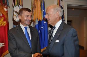 Peaminister Andrus Ansipi kohtumine USA asepresidendi Joseph Bideniga.foto: Välisministeerium - pics/2011/07/32959_1_t.jpg