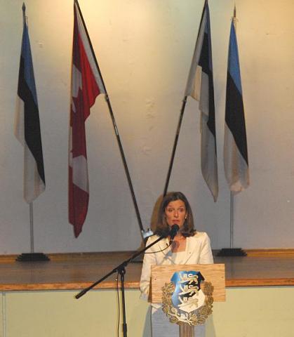 Estonian Ambassador to Canada, Her Exellency Gita Kalmet - pics/2013/08/40133_002_t.jpg