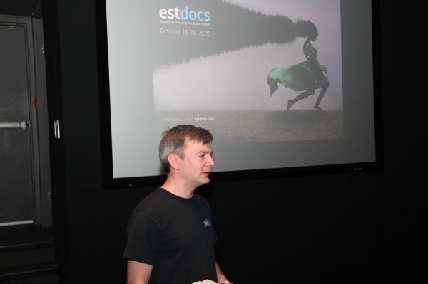 The films were introduced by the EstDocs Short Film Competition Director Tauno Mölder - pics/2015/10/45949_006_t.jpg