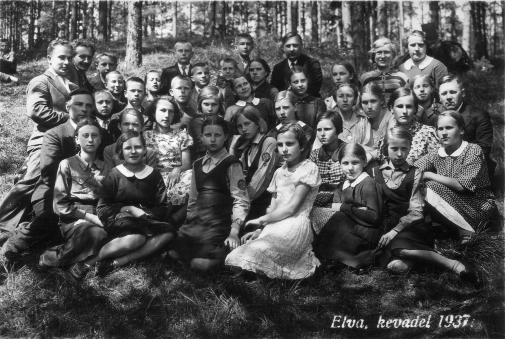 Elva algkooli õpetajad (Kaarel Liping, Johannes Luo, Aleksander Kepp, Aleksander Bender ja Johannes Lang) ja õpilased 1937. aasta kevadel. - pics/2016/03/47194_002.jpg