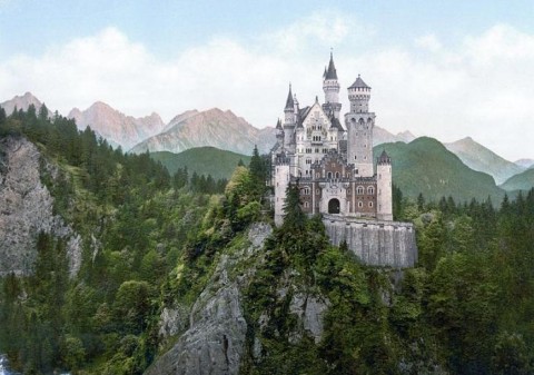 1890. aastate fotokroomiatrükk Neuschwansteini loss. See loss ehitati Ludwig II valitsemise ajal ja on tänapäeval suur turismiatraktsioon Baieris. - pics/2018/02/51233_001_t.jpg