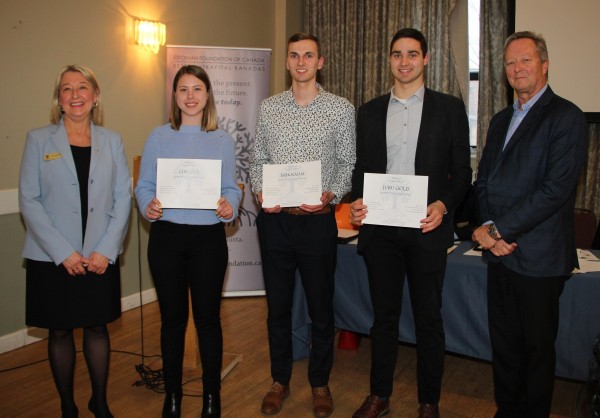 Scholarship recipients Liis Jõgi, Erik Kadai, Juku Gold. Missing: Mark Pettinen, Tomas Saun, Elin Sõber-Williams, Emilie Tamtik. - pics/2019/05/53678_001_t.jpg