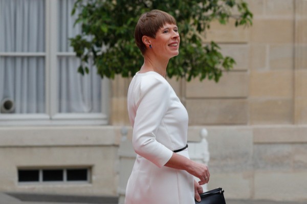 Estonian President Kersti Kaljulaid leaves the Élysée Palace after a Bastille Day working lunch during the visit of European leaders in Paris on July 14. - pics/2019/07/54090_001_t.jpg