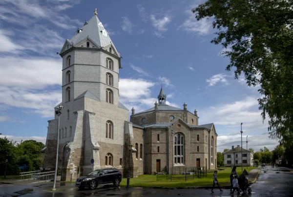 Narva Aleksandri kiriku päästmisega tegeleb maksumaksja seniajani. Foto: Tiit Blaat/EPL - pics/2021/09/58577_001_t.webp