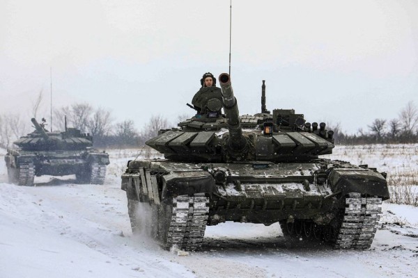 Vene tankid manöövritel Leningradi piirkonnas. Foto: Venemaa kaitseminsteerium. - pics/2022/02/58983_001_t.jpg