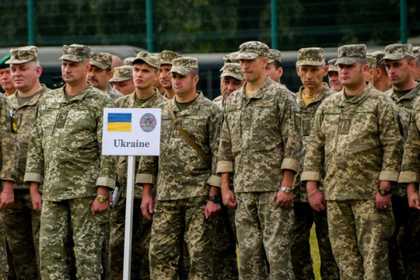 Ukraina väed Rapid Tridenti avatseremoonial Rahvusvahelises rahuvalve- ja julgeolekukeskuses, Yavoriv, ​​Ukraina, 3. september 2018. Foto: Army Pfc. Andrea Torres. - pics/2022/02/58994_001_t.jpg
