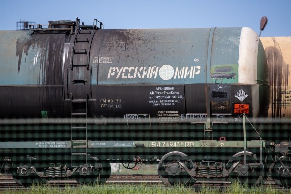 Railcars from Russia in Estonia. Photo: Sander Ilvest / Postimees - pics/2022/06/59350_001_t.jpg