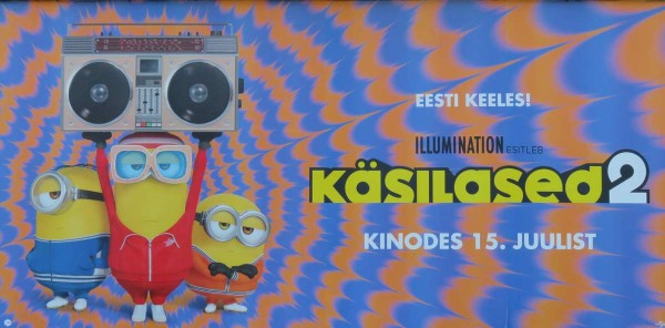 Käsi/laste järje/filmi reklaam/plakat Tallinnas. Foto: Riina Kindlam - pics/2022/07/59434_001_t.jpg
