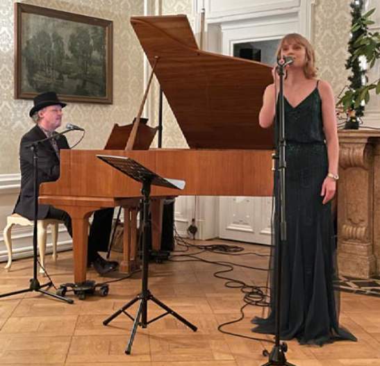 Jan Luley klaveril ja džässlaulja Anett Tamm andsid publikule omanäolise jõulukontserdi. Foto: Maarika Remmert - pics/2023/01/59963_001.jpg