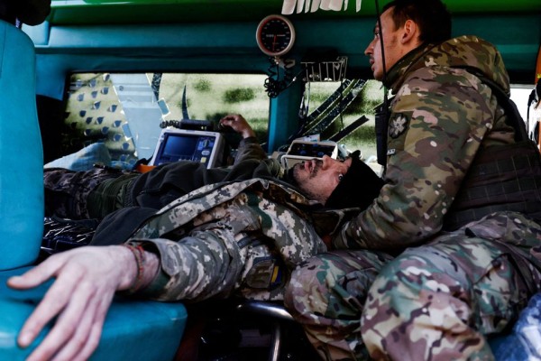 Haavatud Ukraina sõjaväelane Kreminna lähedal, 13. märts, 2023. REUTERS/Violeta Santos Moura/File Photo - pics/2023/03/60078_001_t.jpg
