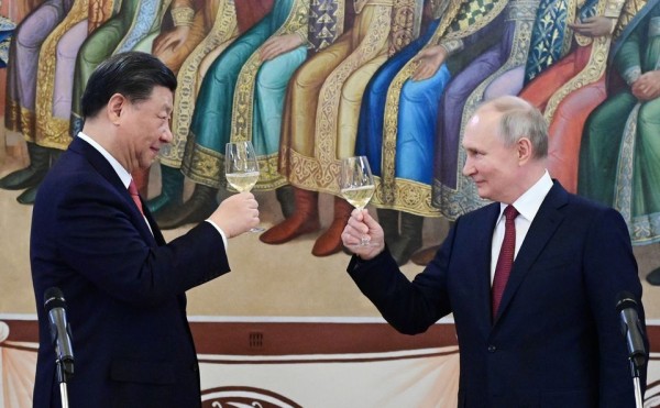 Venemaa president Vladimir Putin ja Hiina president Xi Jinping vastuvõtul Kremlis, 21. märts, 2023. Sputnik/Pavel Byrkin/Kremlin - pics/2023/03/60093_001_t.jpg