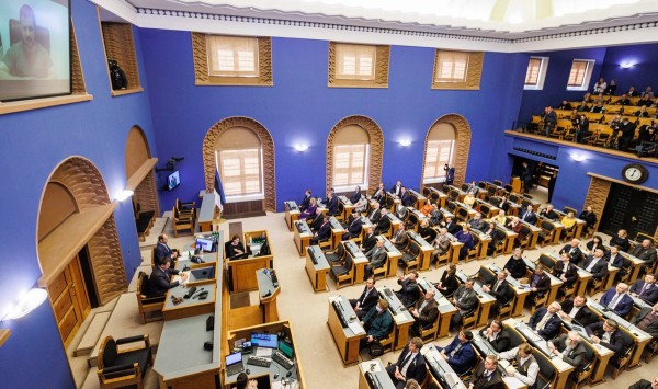Riigikogu istungitesaal, FOTO: TIINA KÕRTSINI | ÕHTULEHT - pics/2023/05/60204_001_t.jpg