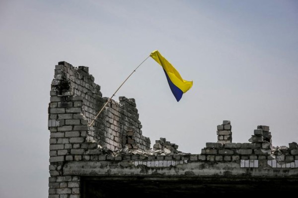 Ukraina lipp vabastatud  Neskuchne küla juures, Donetski oblastis, 13. juuni, 2023. REUTERS/Oleksandr Ratushniak - pics/2023/06/60308_002_t.jpg