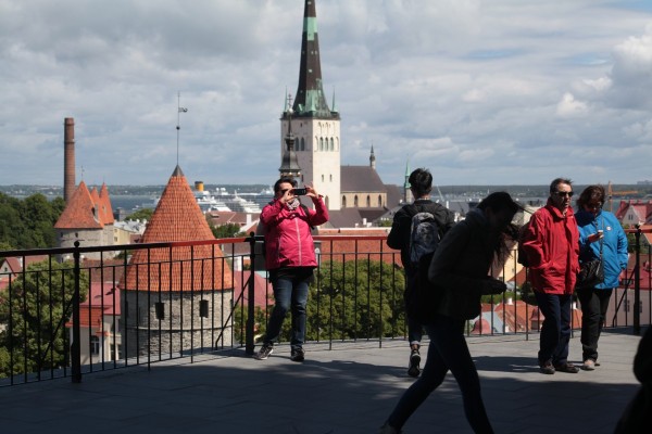 Turistid Tallinnas. Foto: Sillerkiil, Vikipeedia - pics/2023/08/60423_002_t.jpg
