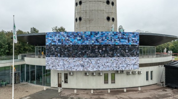 Tallinna teletornis saab näha lippu „Vabaduse värvid“, kuhu on koondatud 1136 inimesed jäädvustatud Eesti lipu värvides fotod. - pics/2023/08/60446_001_t.jpg