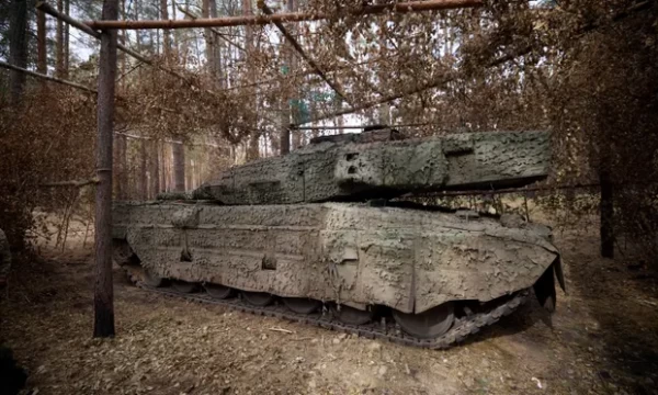 Leopard 2 tank Ukrainas. Foto: Ukrainian Presidential Press Service/Reuters - pics/2023/10/60546_001_t.webp