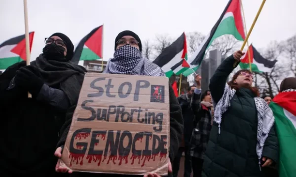 Palestiinlaste toetajad protestivad Haagis. Foto: Thilo Schmülgen - pics/2024/01/60768_001_t.webp